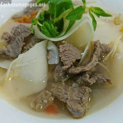 canh măng chua nấu thịt bò